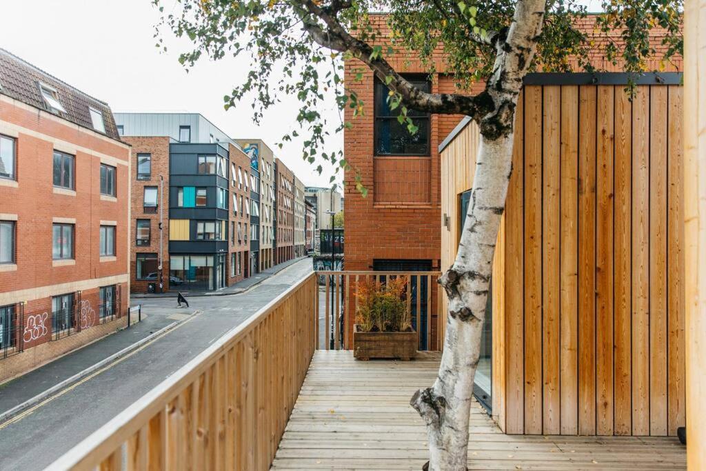 Appartamento Carmen Eco-pod / Treehouse, Close To Cabot Circus Bristol