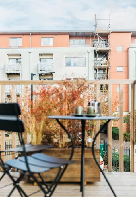 Appartamento Carmen Eco-pod / Treehouse, Close To Cabot Circus